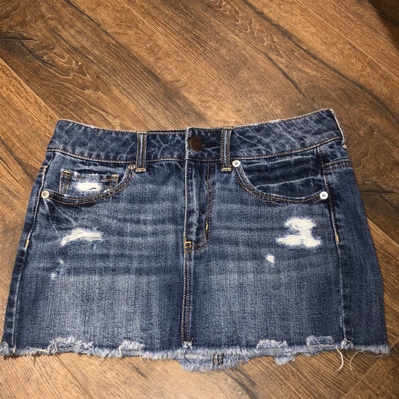 American Eagle Outfitters Short Denim Skirt - Picture 1 of 10